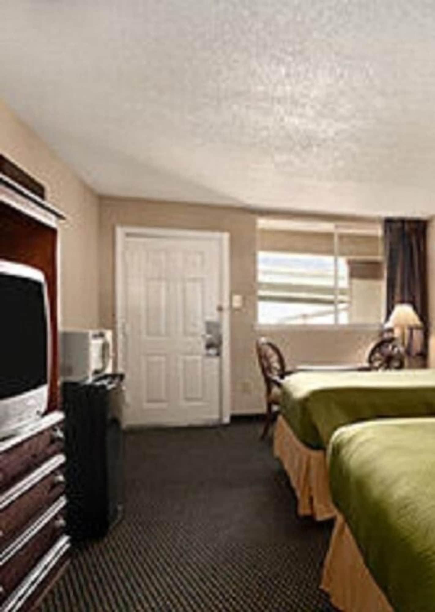 Travelodge By Wyndham New Orleans Harvey Hotel Esterno foto