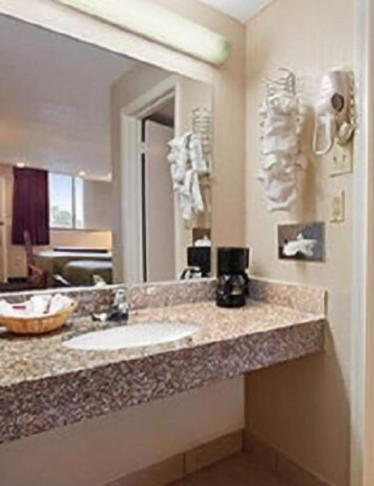 Travelodge By Wyndham New Orleans Harvey Hotel Esterno foto