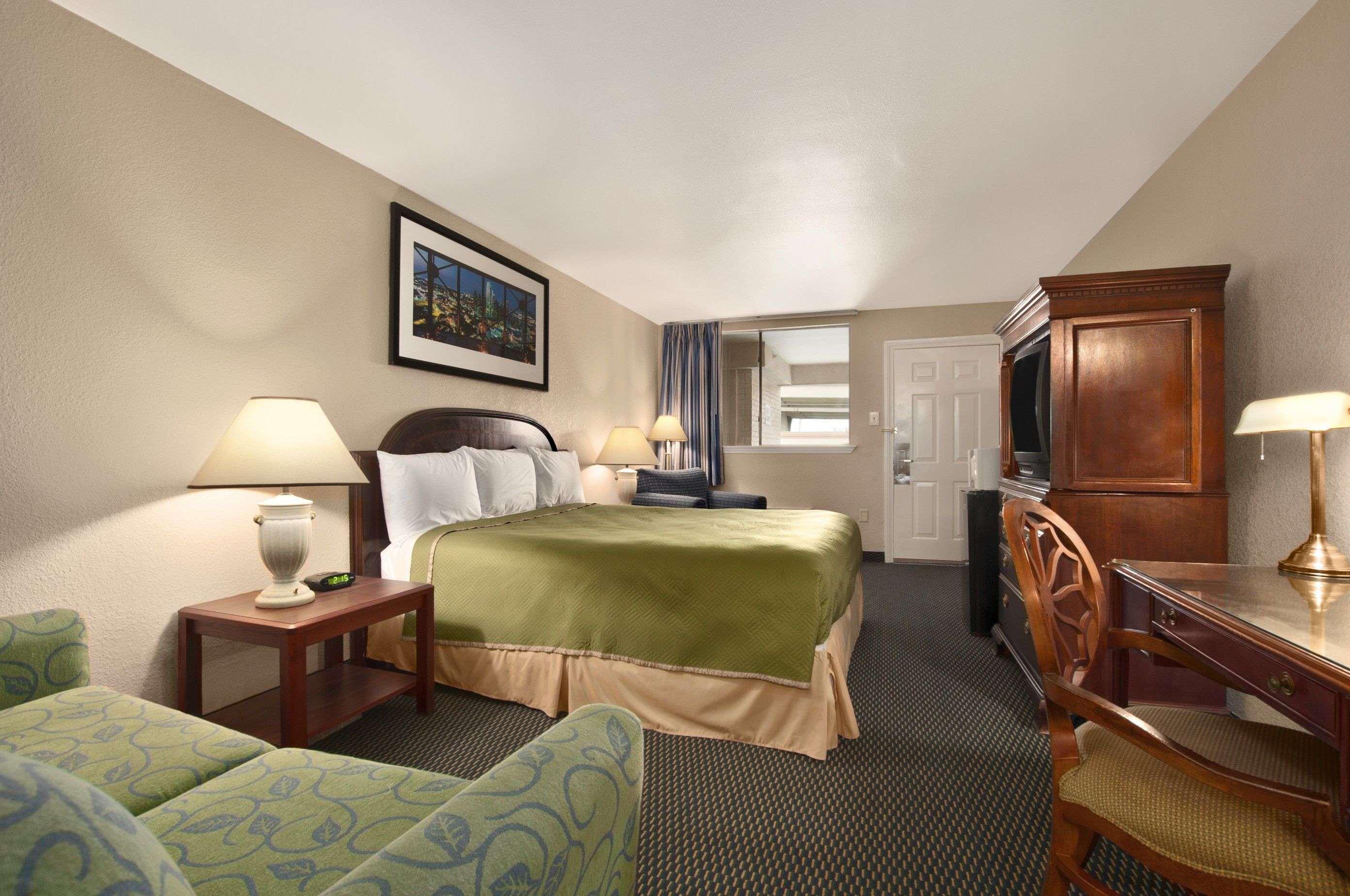 Travelodge By Wyndham New Orleans Harvey Hotel Esterno foto