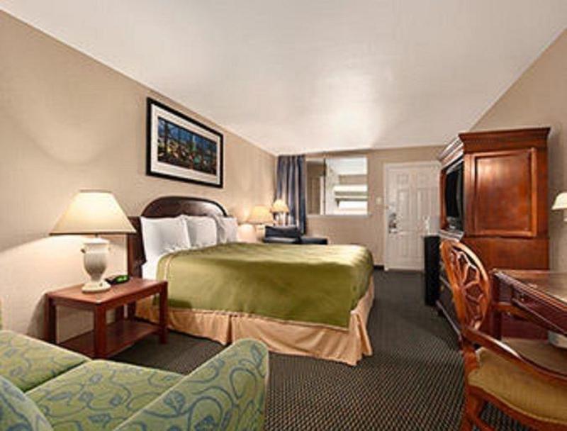 Travelodge By Wyndham New Orleans Harvey Hotel Esterno foto
